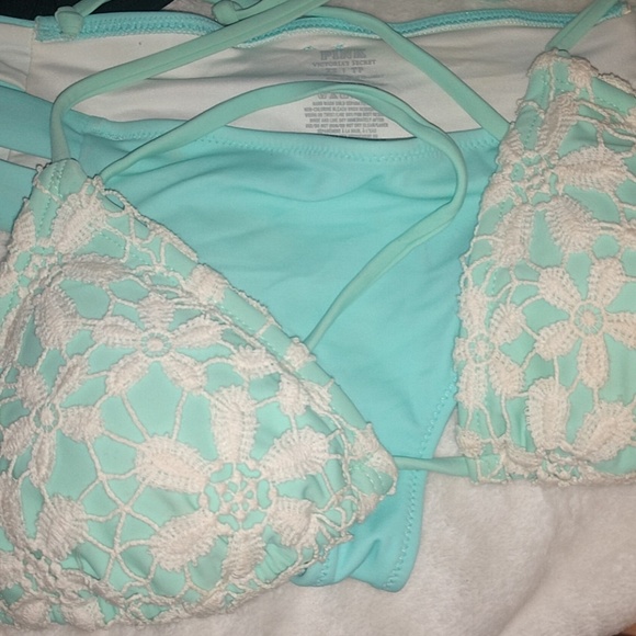 Bikini - Picture 2 of 2